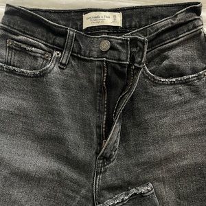 Abercrombie Ultra High Rise Ankle Straight Jean